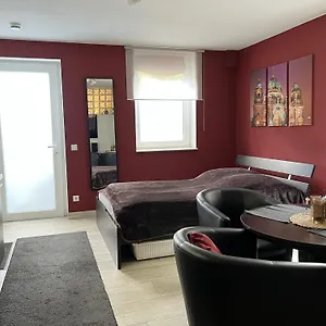 Apartment Mit Garten, Kamin U. Whirlpool, Berlin